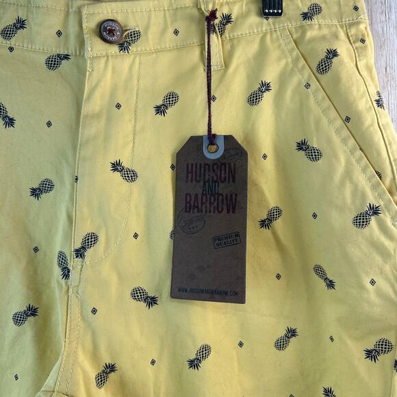 Hudson & Barrow NWT Chino Shorts Mens sz 30 Yellow W/ Pineapple print Stretch - Picture 4 of 6